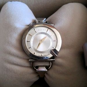 Gucci watch silver steel bangle horsebit